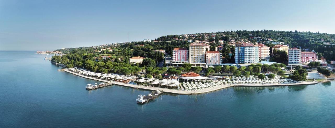 Hotel Slovenija - Terme & Wellness Lifeclass ポルトローシュ エクステリア 写真 View of the resort
