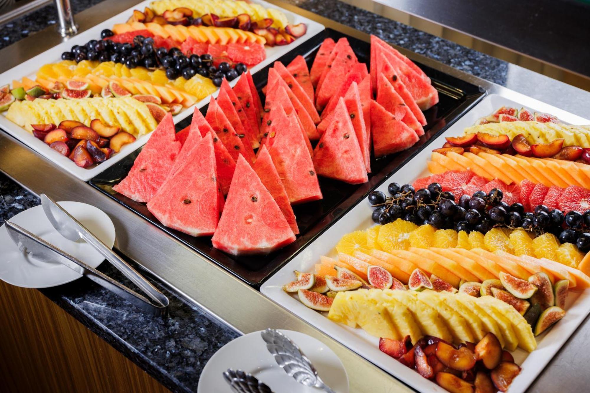 Hotel Slovenija - Terme & Wellness Lifeclass ポルトローシュ エクステリア 写真 Fruit salad
