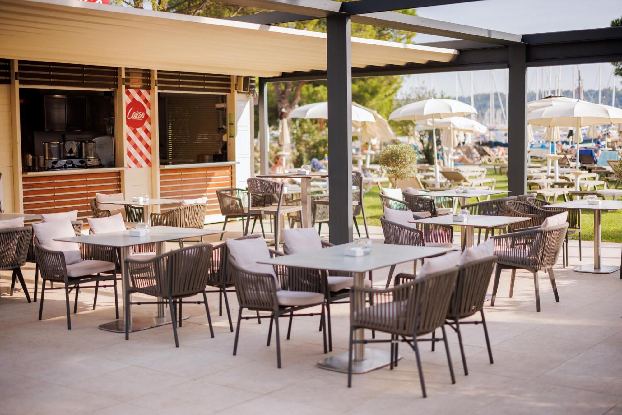 Hotel Slovenija - Terme & Wellness Lifeclass ポルトローシュ エクステリア 写真 The Yacht Club